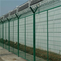 伊犁州护栏网厂家铁路护栏网介绍  新疆围栏网厂家