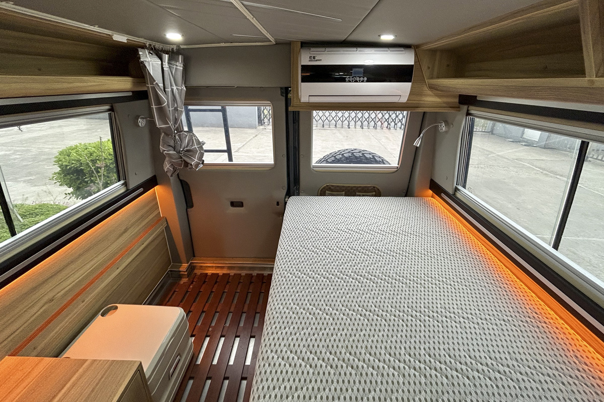 猛男车型 依维柯2045欧霸底盘打造 四驱越野房车