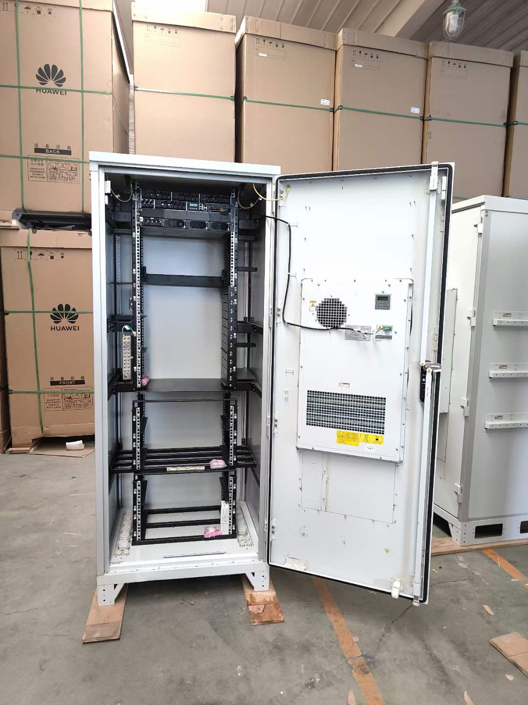 华为室外电源柜1500W 2米空调机柜ETC专用电源柜