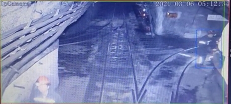 矿山采煤机人员接近识别预警系统