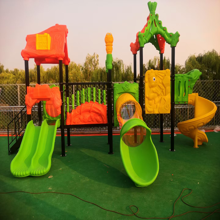 启鸿儿童滑梯 幼儿园户外塑料组合滑梯 QH-84107 小区游乐设施设备