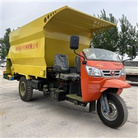 养牛3立方喂牛车 自动搅拌抛草车 加长出料口撒草机