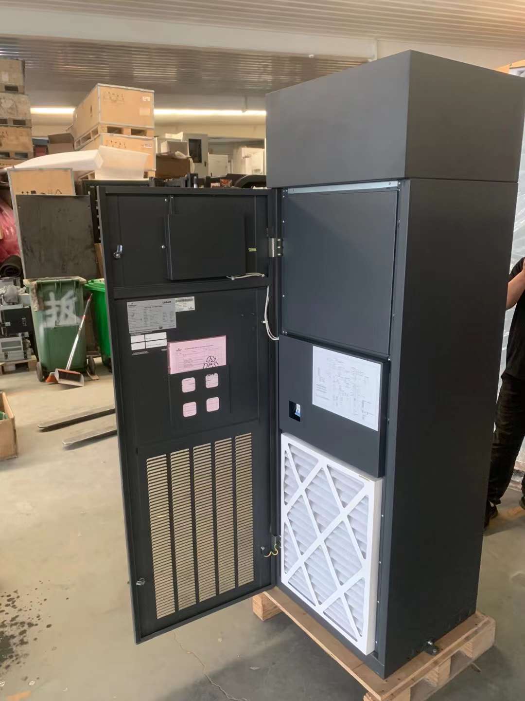 艾默生精密空调单冷EC风机机柜精密空调12.5KW 力博特DataMate3000