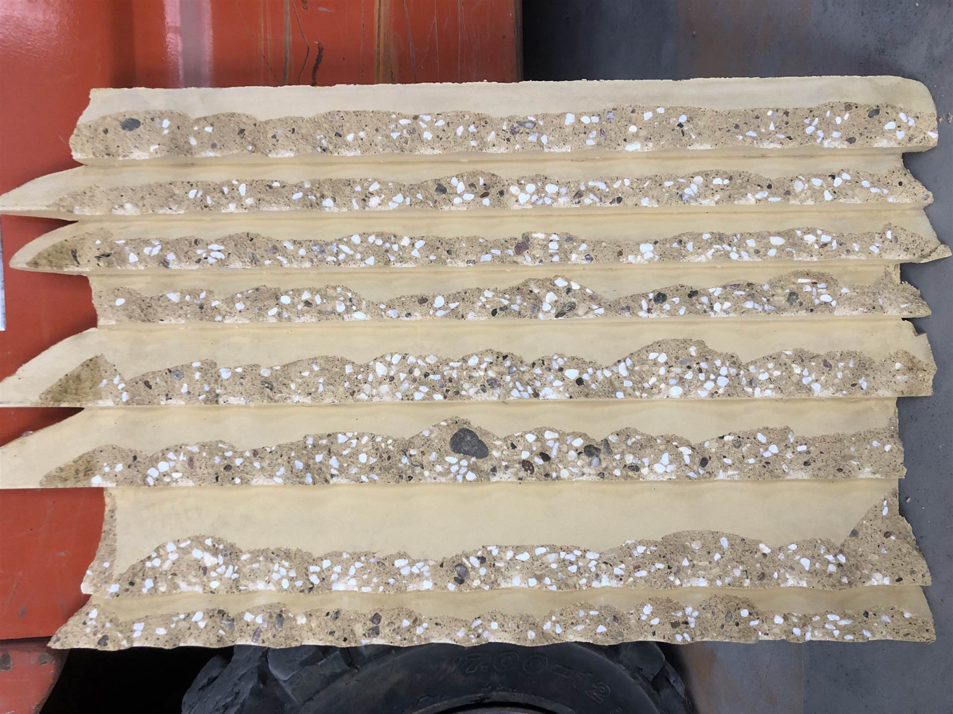 UHPC 挂板 艺术混凝土 镂空设计耐久性好设计多样 砼易新材