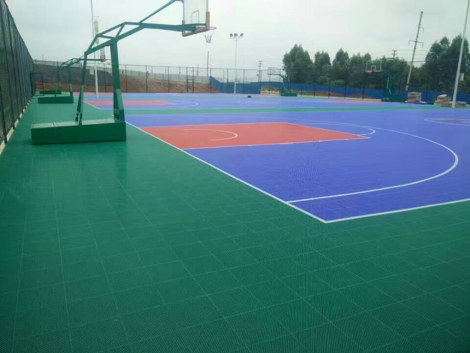 开云电竞塑胶运动地板塑胶跑道 塑胶地板和塑胶跑道的区别(图2)