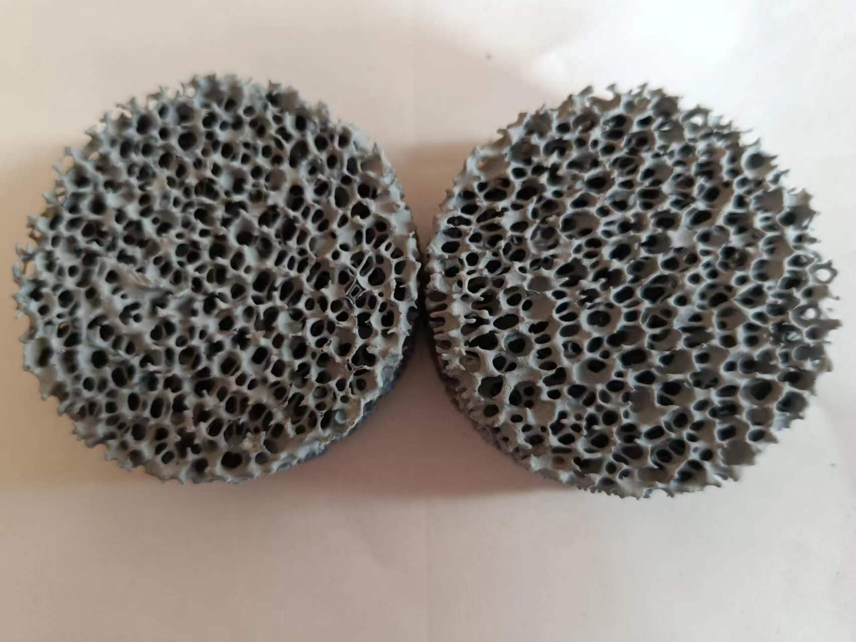 江蘇鑄鐵陶瓷過濾器有效提高金屬溶液純凈度