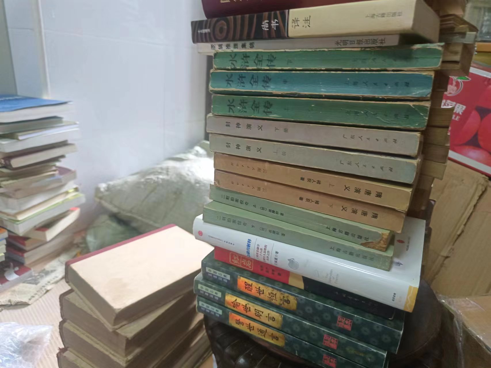 上海旧书收购类别：古旧书籍、线装古籍、二手旧书籍回收