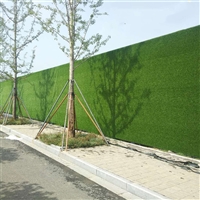 军绿色1.0厘米围挡草坪防尘网 梅江建筑工程围墙人工草皮
