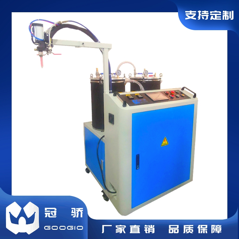 中远船务自主制作的国际最大30万吨级浮船坞投产