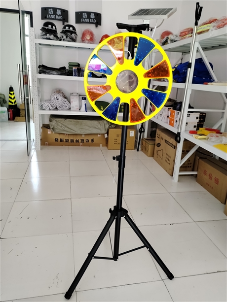 苏州 太阳能回转灯  交通指示灯  批发零售