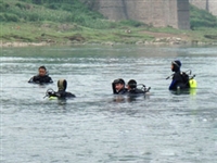 手机掉河里掉河道打捞 物品掉鱼塘下水打捞 手机掉鱼坑潜水打捞