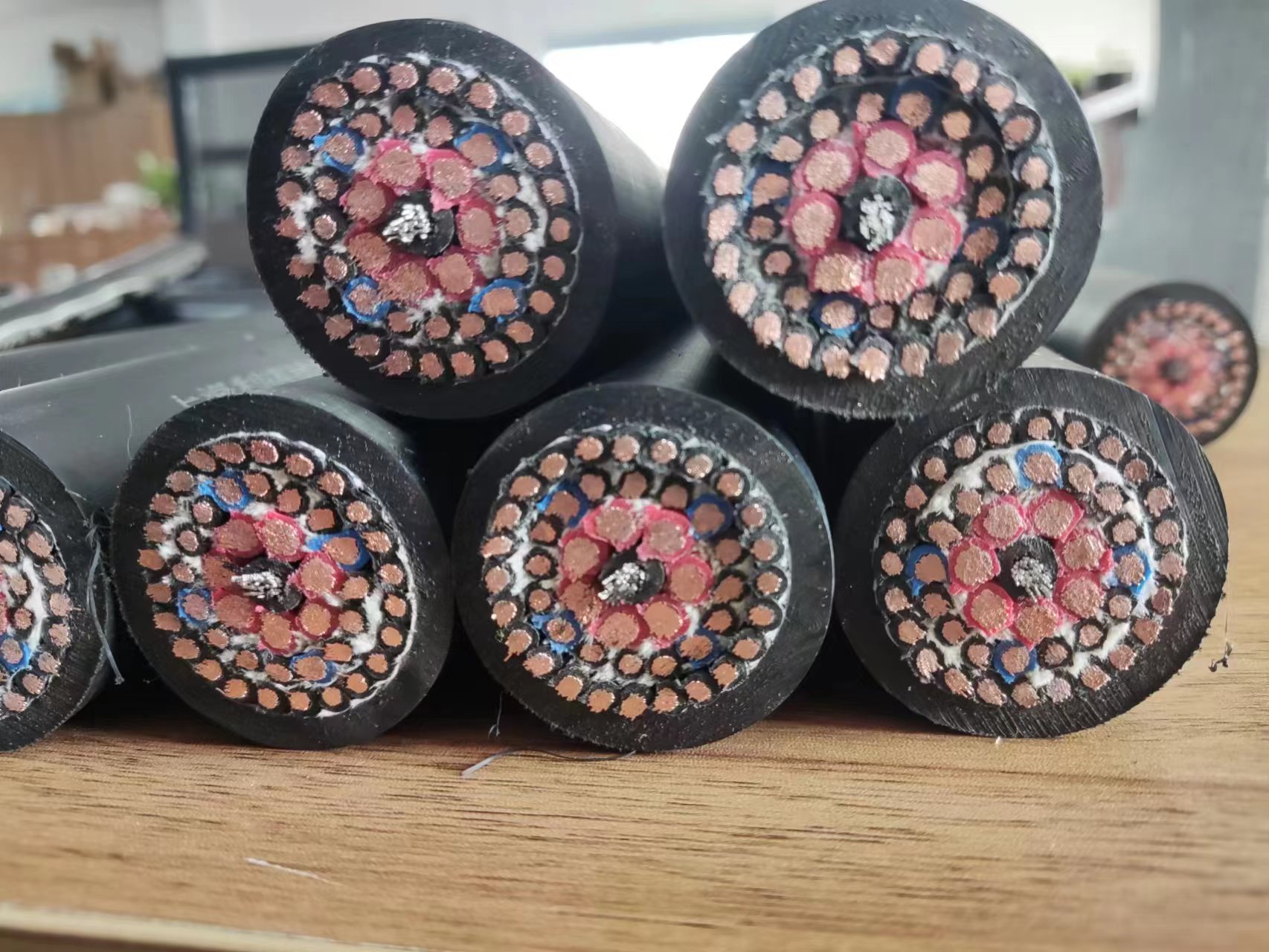 卷筒柔性电缆 RTPU 7*6+4*4+36*2.5