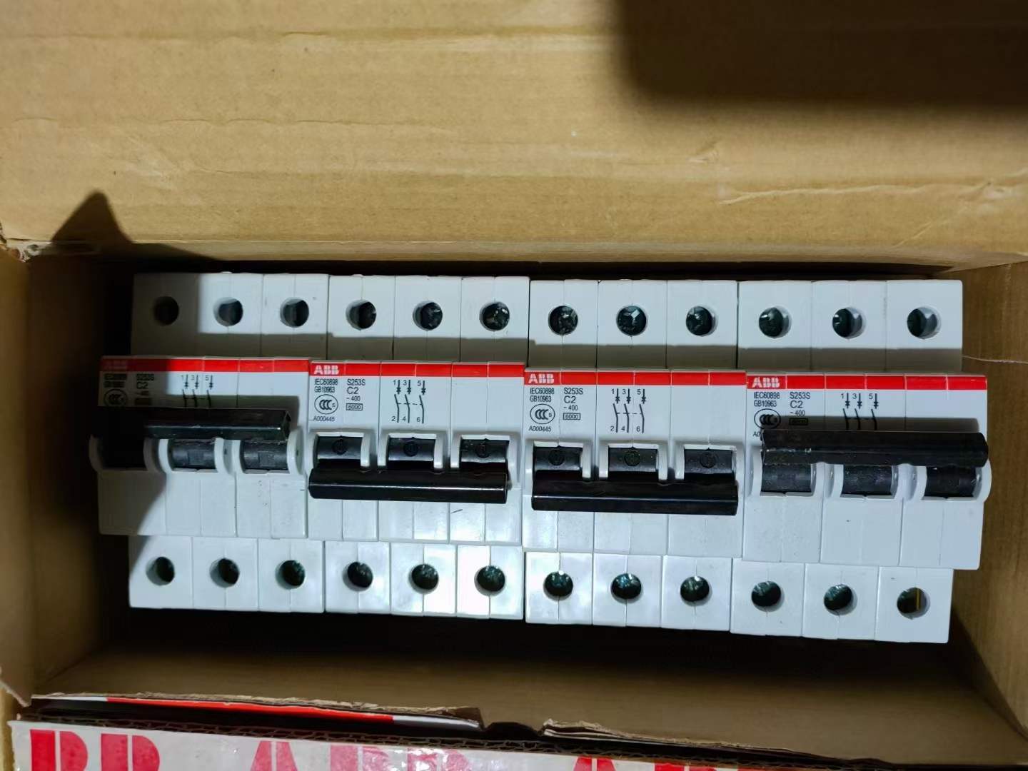 ABBտ·S252SDCظ뿪