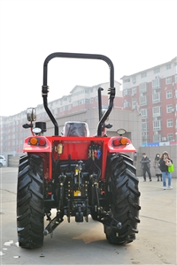 辽宁1604拖拉机配件国二发动机配件拖拉机售后服务