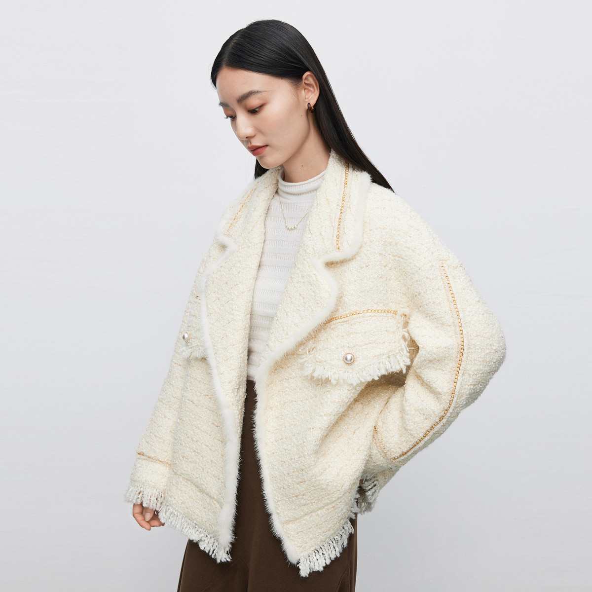 艾米尔品牌折扣女装直播源头供应链 2023年品牌女装断码供货货源