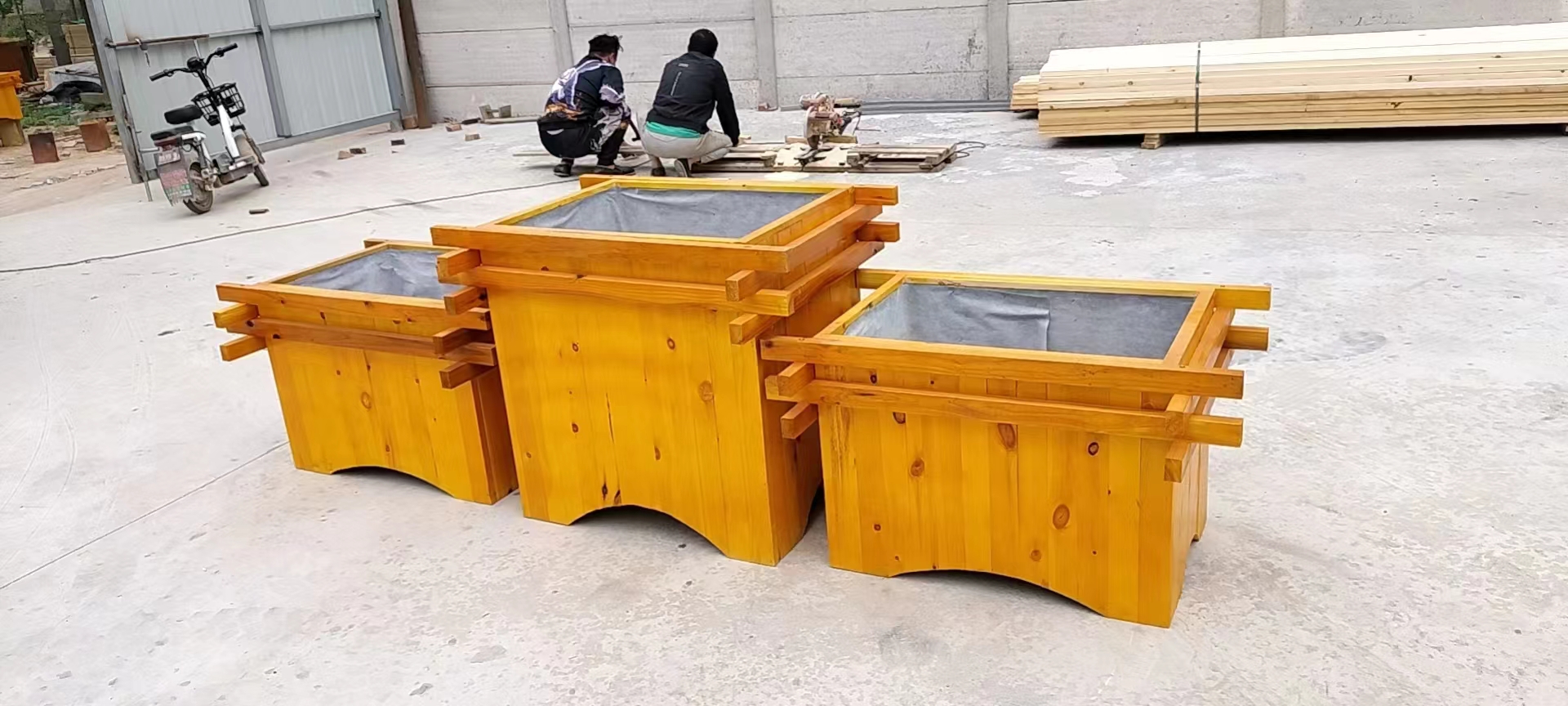 天津市政工程景观花箱厂家定制碳化木花箱