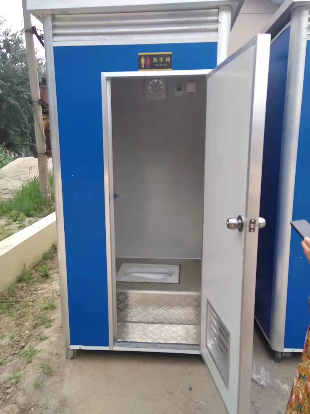 天津工地临时卫生间厂家彩钢厕所
