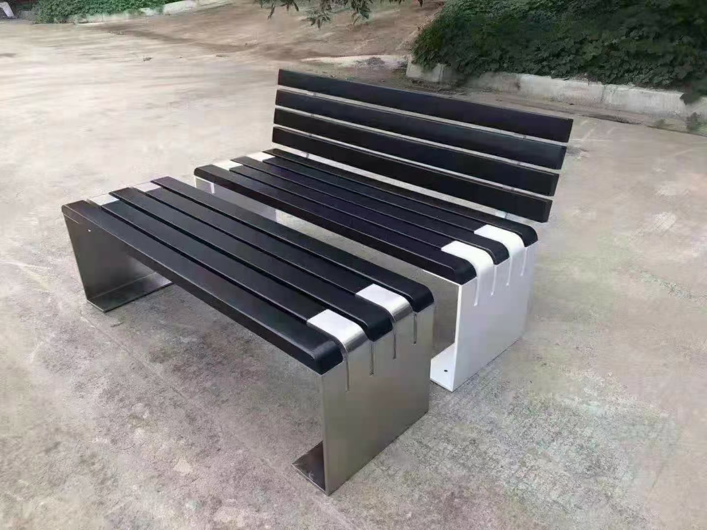 北京防腐木休闲椅生产厂家围树坐凳