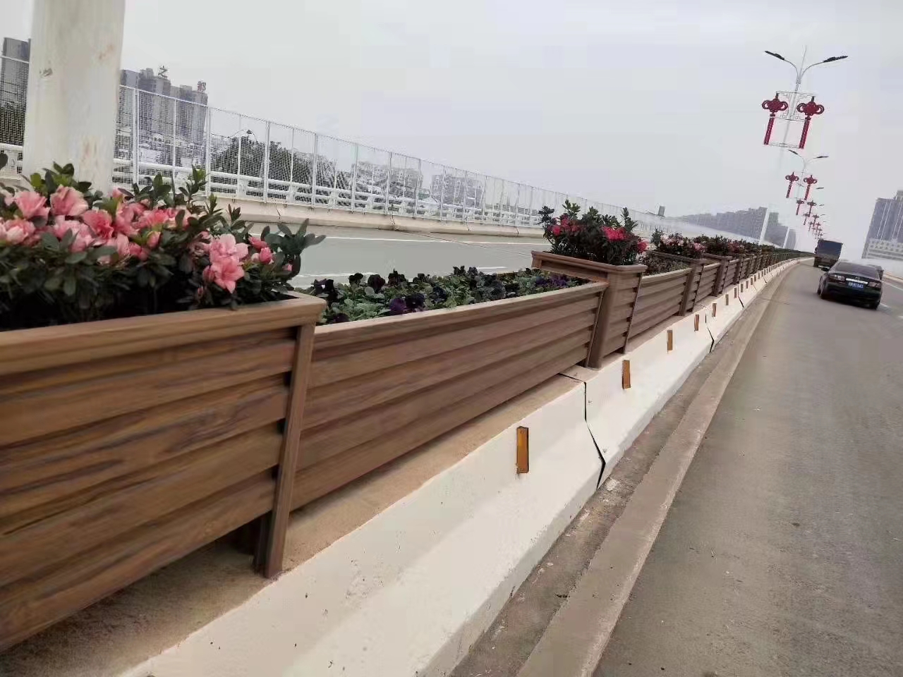 北京防腐木花箱花盆铝合金组合花箱广场绿化所需花盆