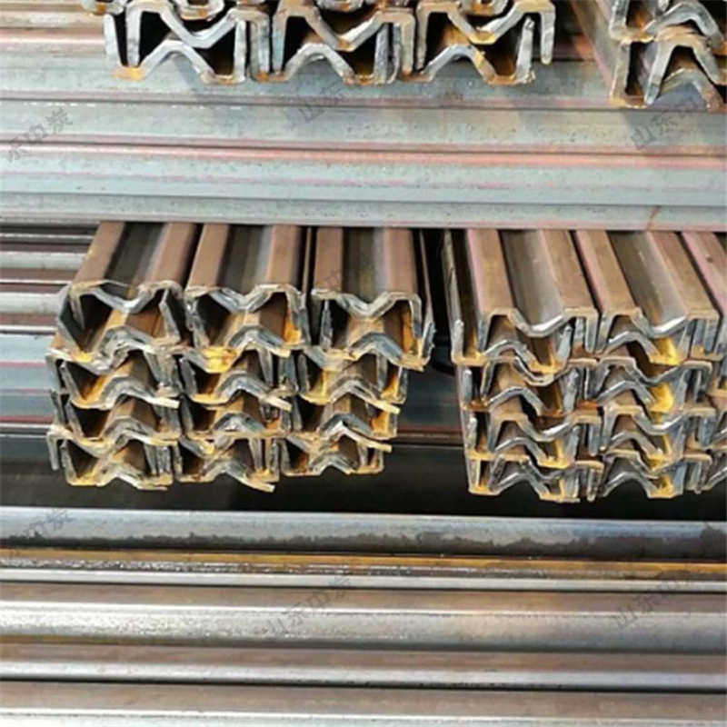 诚意销售槽帮钢 结构简单矿用刮板钢 转载机刮板钢
