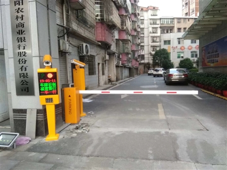 怀化停车场道闸车库进出口扫码