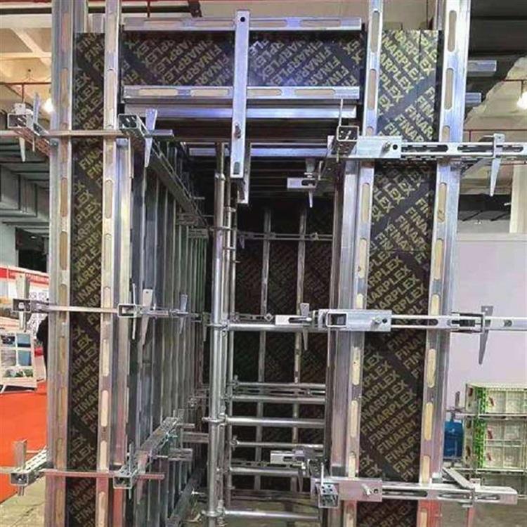 奥宏钢木龙骨抗扭曲荷载力大 有效的降低了施工成本