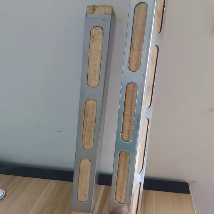 奥宏定制生产的钢木龙骨 规格型号标准高低宽窄一致铺设模板平整