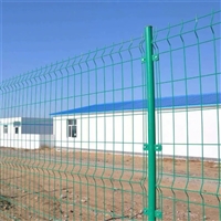 河北波浪护栏网厂家供应 上海飞机场围网 重庆滚笼围墙刺网
