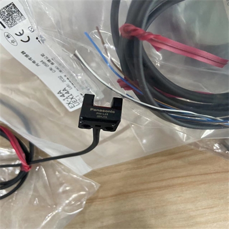 LS-501-C2松下panasonic数字激光传感器LS-H102