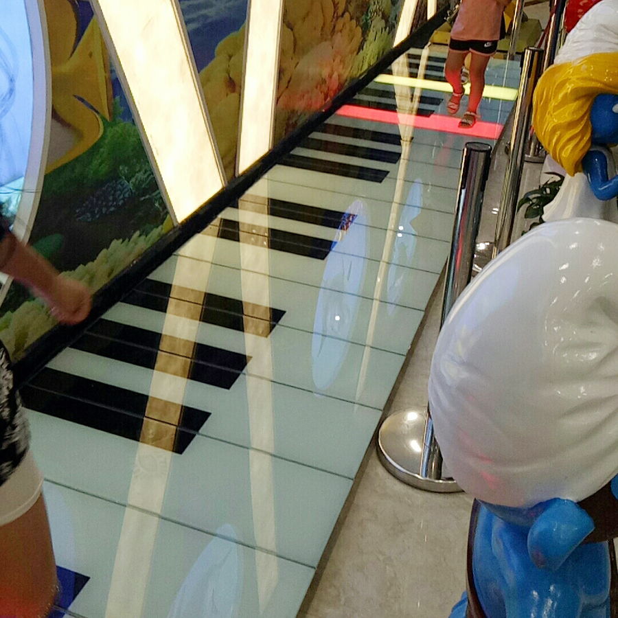 互动装置地板钢琴游乐设备厂家