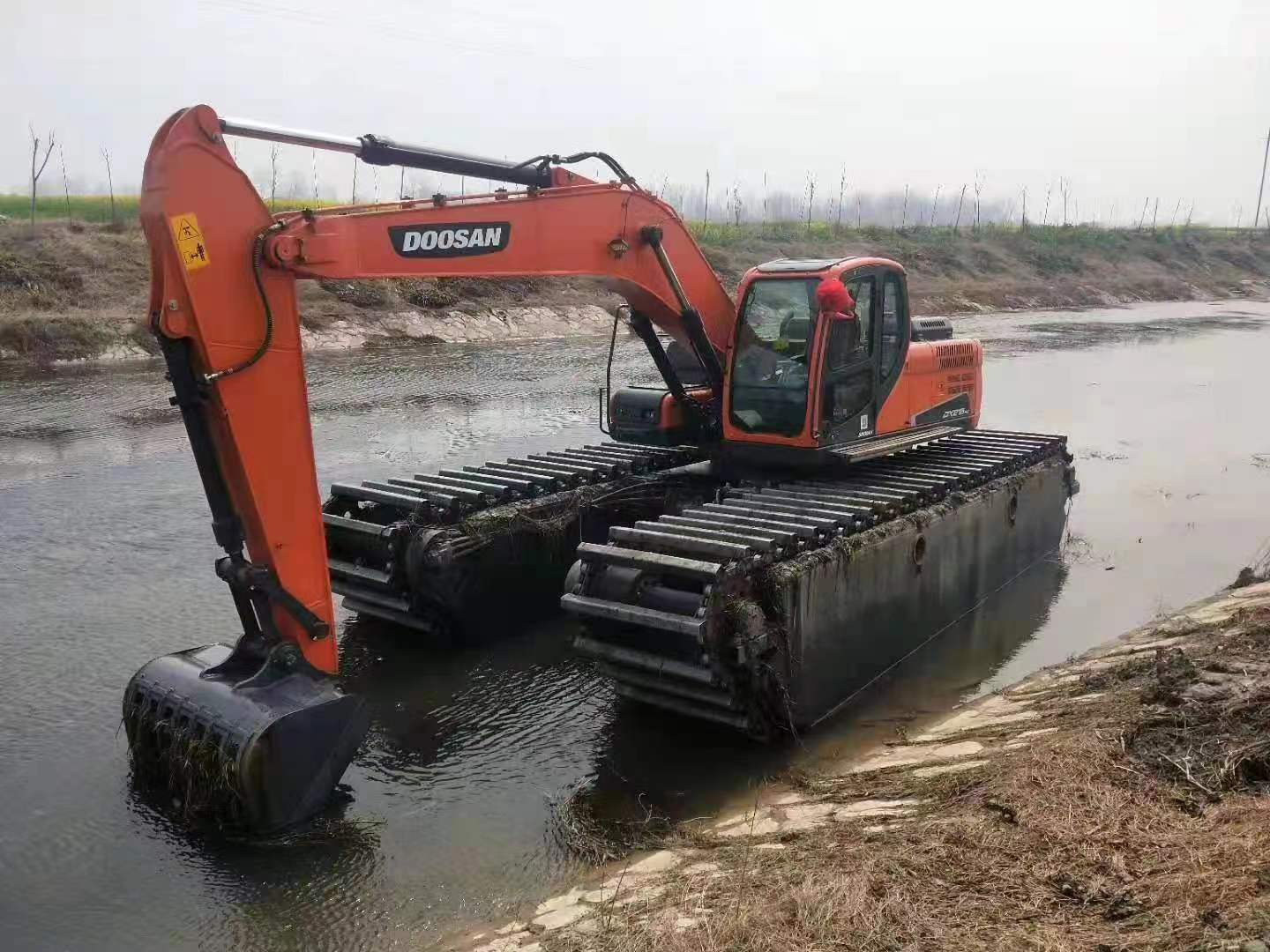 广州打桩水陆挖机河道清淤出租