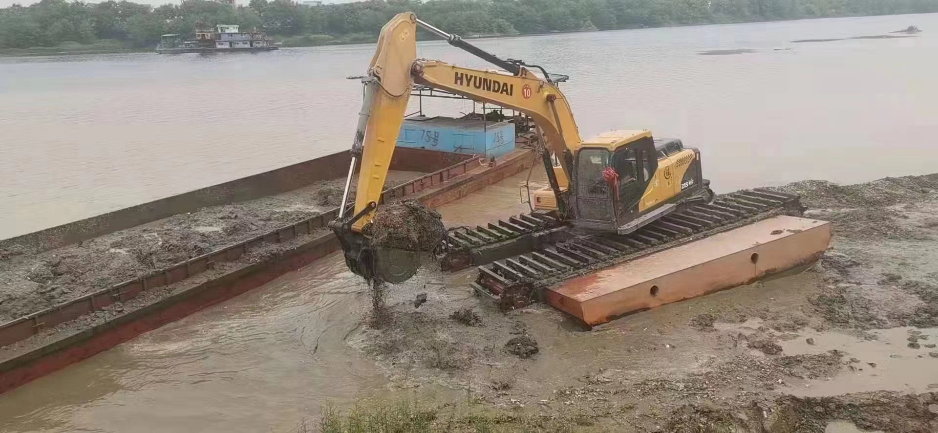 鹤岗湿地水上浮船挖机出租信息