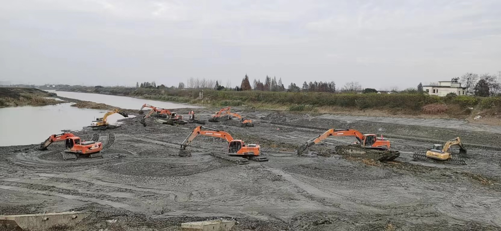 淮南本地清理河道挖机船在线报价