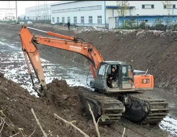 阳江河道清淤滩涂挖掘机挖淤泥