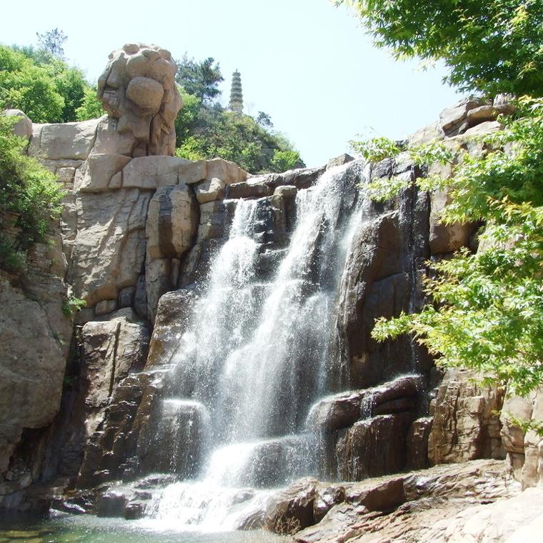 韶关水泥假山假树景观 小区千层石假山 辽阳大型假山塑石