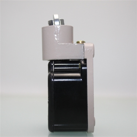 JOSEF约瑟  行程开关X2-N 二开二闭  智能运算速度快