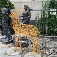文化馆镂空鹿雕塑制造商-通用城市摆件-钢结构镂空鹿雕塑提供