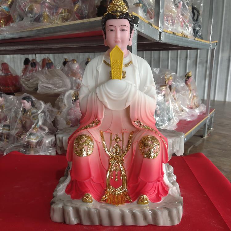 泰山三圣母神像圣母殿供奉三位泰山奶奶神像泰山老母塑像