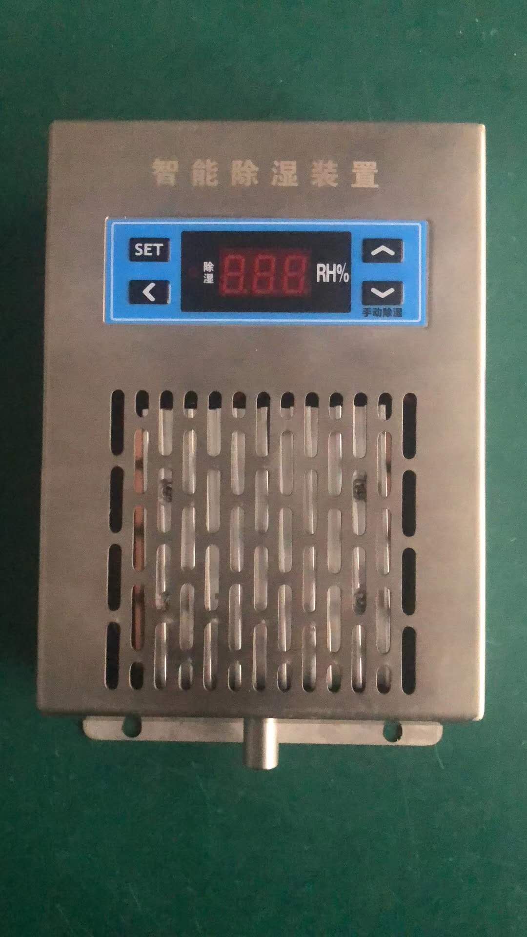 开封ZR-WKB10-3F/50W-48温湿度控制器