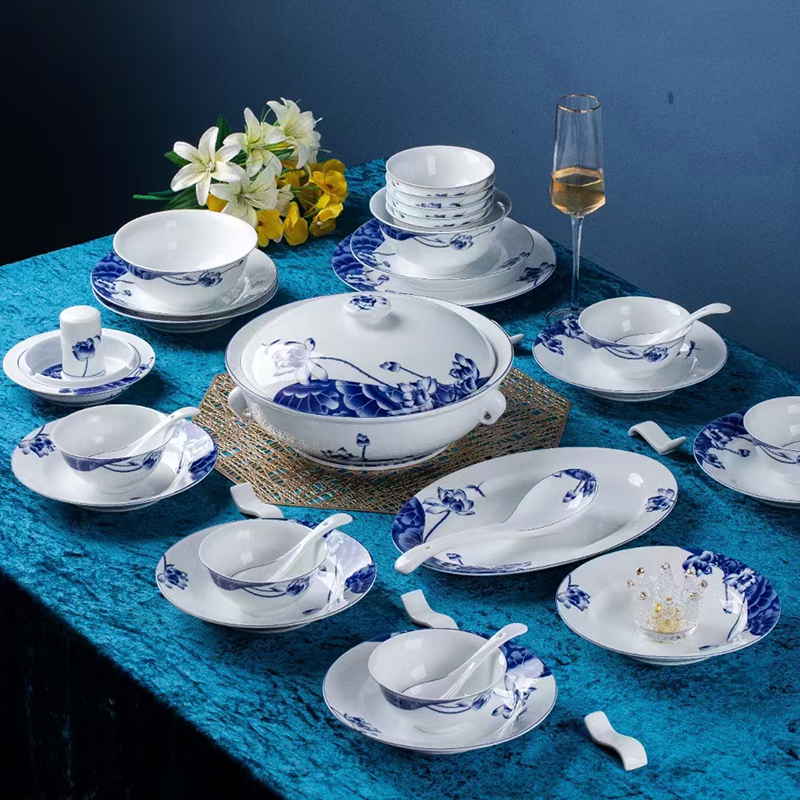 青花瓷餐具家用套装 58头十人位陶瓷青花荷花碗盘套组礼品定制