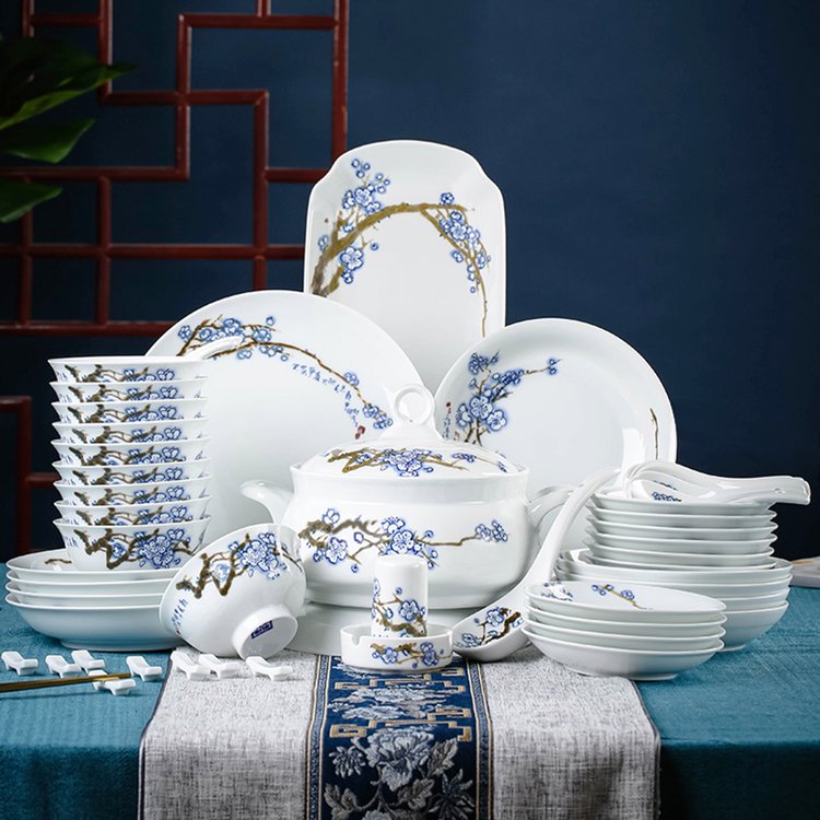 陶瓷餐具套装釉中彩56头冬装梅花白瓷餐具碗盘家用