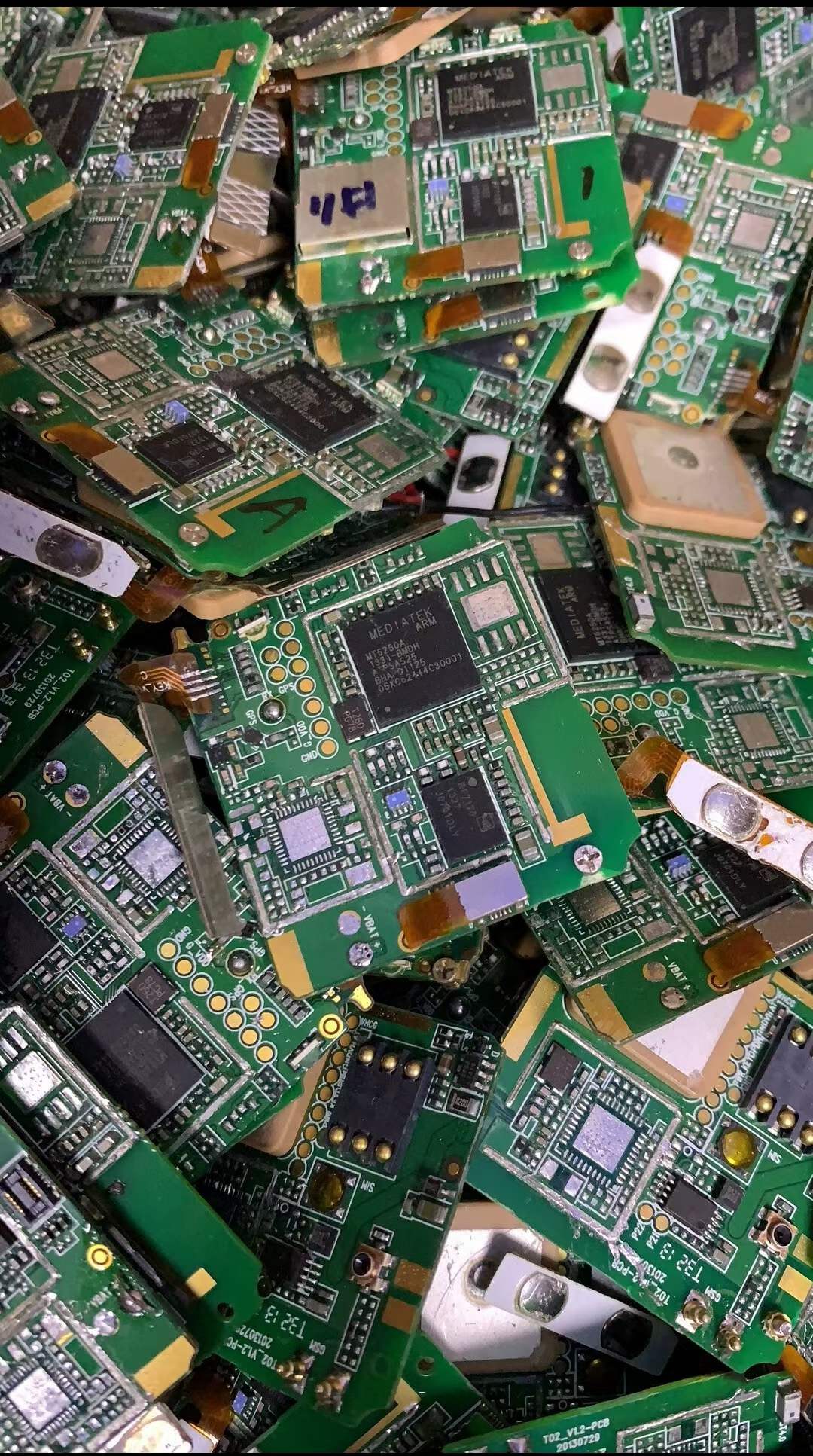 苏州上门收购主板IC芯片 回收废旧电路板,南京上门回收电子主板