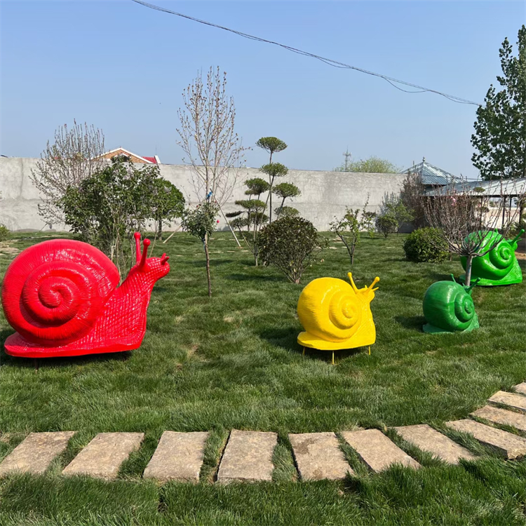 玻璃钢卡通蜗牛雕塑，公园彩绘蜗牛雕塑大全