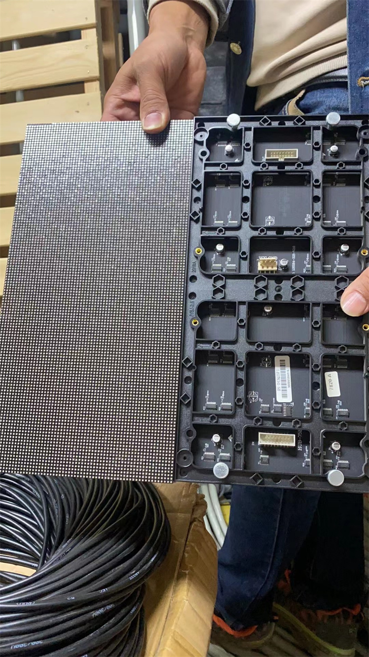 生产设备回收led显示屏拼接屏收购 提供上门服务