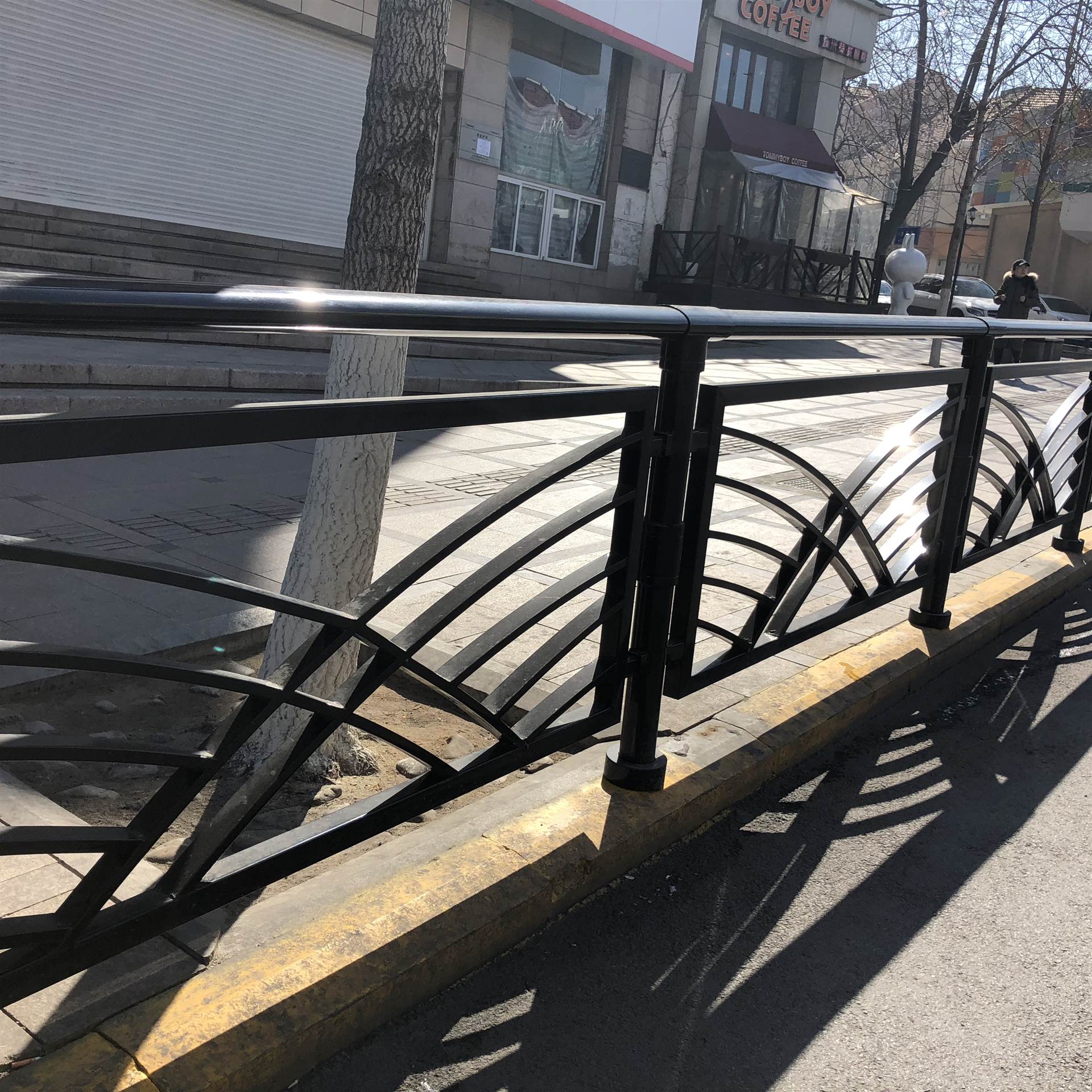 青岛道路护栏厂家 城市防护栏 人行道护栏