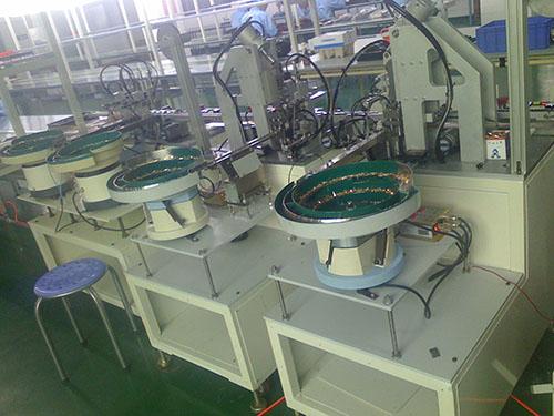 专业收购工厂废旧金属设备电话 回收工地建筑废料电线电缆变压器