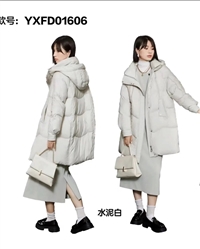 钰欣 2024年冬季北京专柜羽绒服女装品牌