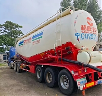 55方散装水泥半挂罐车，价格废铁价 38-120方各种型号的散装罐车