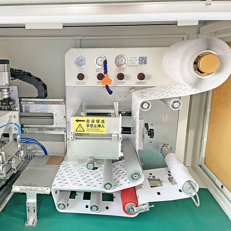 使用保护膜贴合机轻松解决OCA AB胶PET保护膜难题