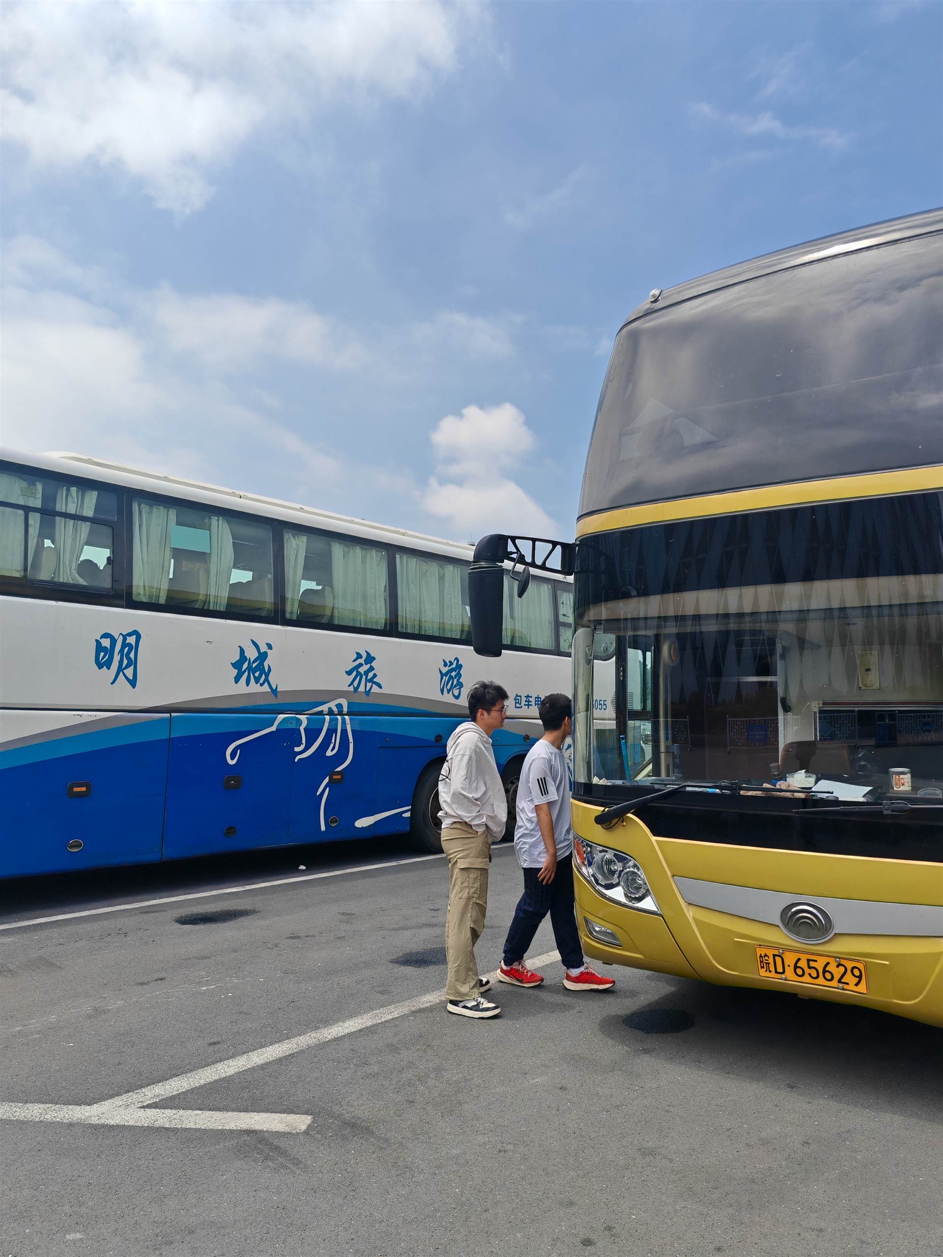 今日线路:凤冈到东台直达长途大巴营运专线客车/客车